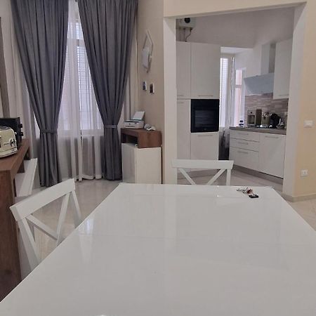 Appartamento B&B La Dimora Di Parthenope ナポリ エクステリア 写真